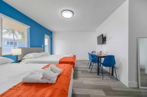 Fantastic 1 Bedroom With Pool Steps from the Beach #43